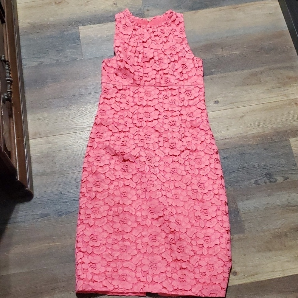 Trina turk sleeveless lace overlay floral dress 👗 😍